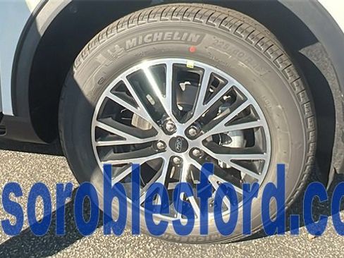 New 2025 Ford Escape SE w/ PHEV Premium Package image 10