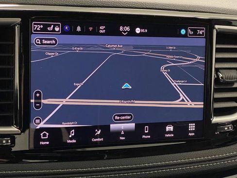 New 2026 Chrysler Pacifica Limited w/ S Appearance Package AWD/4WD image 10