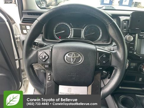 Used 2018 Toyota 4Runner TRD Off-Road Premium AWD/4WD image 22