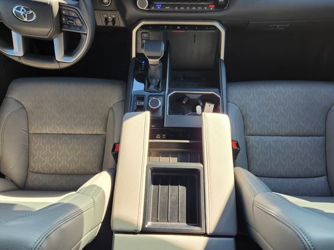 Used 2025 Toyota Tundra Limited image 16