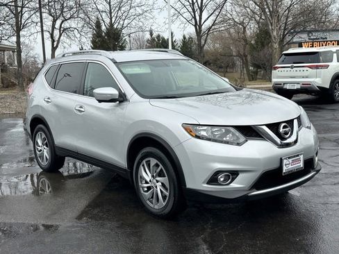 Used 2014 Nissan Rogue SL image 3