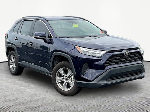 Used 2025 Toyota RAV4 XLE AWD/4WD image 3