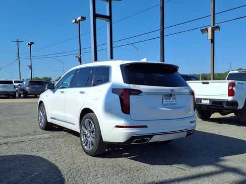 Used 2025 Cadillac XT6 Premium Luxury FWD image 20