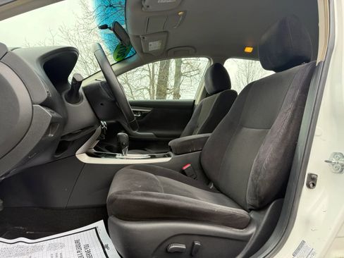 Used 2013 Nissan Altima 2.5 SV FWD image 10