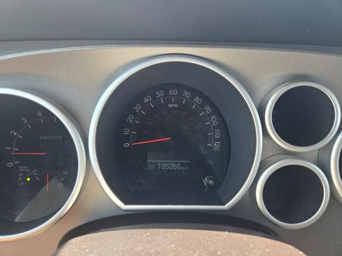 Used 2016 Toyota Sequoia Platinum image 25