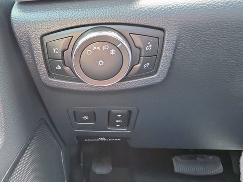 Used 2022 Ford F250 Lariat w/ Lariat Ultimate Package AWD/4WD image 12