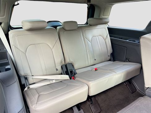 Used 2020 Ford Expedition Limited w/ Equipment Group 302A image 29