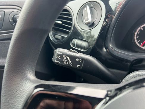 Used 2015 Volkswagen Beetle 1.8T Classic image 19