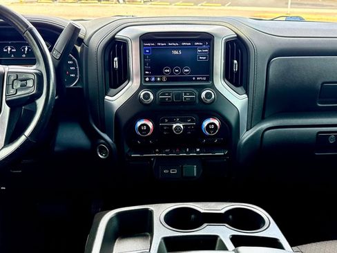 Used 2021 GMC Sierra 1500 Elevation image 18