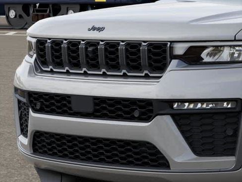 New 2026 Jeep Grand Cherokee Limited AWD/4WD image 30