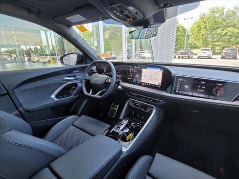 Certified 2025 Audi SQ5 Prestige w/ Prestige Package AWD/4WD image 21