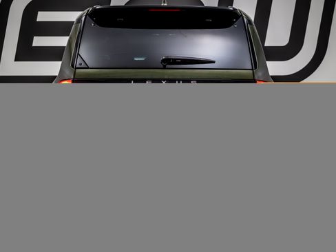 Used 2024 Lexus GX 550 w/ Accessory Package (Z1) AWD/4WD image 11