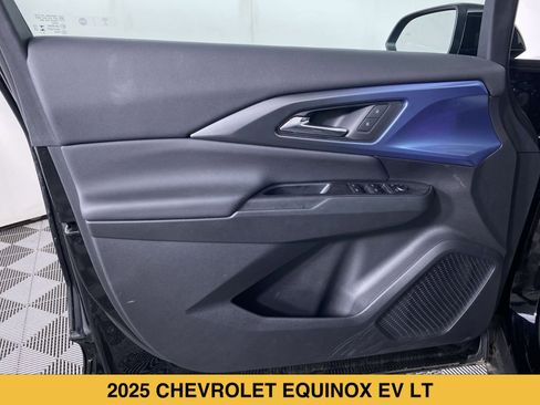 Used 2025 Chevrolet Equinox EV LT w/ Convenience Package FWD image 10
