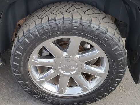 Used 2014 GMC Yukon Denali image 26