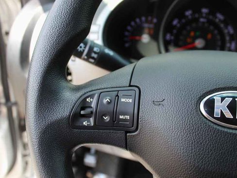 Used 2015 Kia Sportage LX AWD/4WD image 16