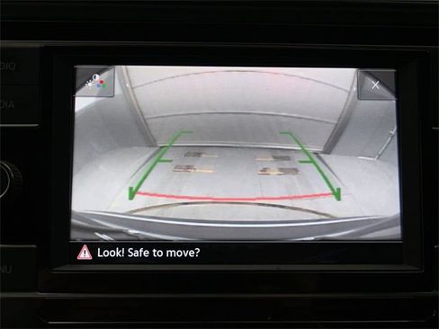 Used 2023 Volkswagen Atlas Cross Sport SE image 21