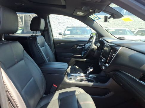 Used 2022 Chevrolet Traverse RS AWD/4WD image 12