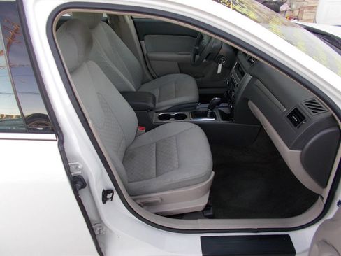 Used 2012 Ford Fusion SE image 17