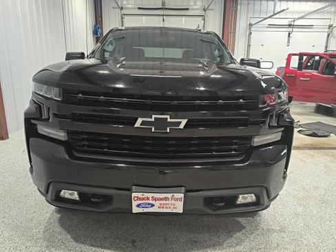 Used 2019 Chevrolet Silverado 1500 RST AWD/4WD image 3