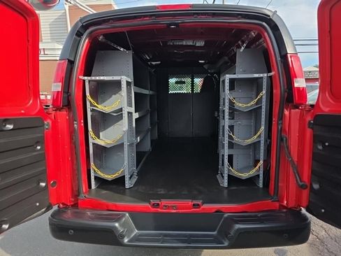 Used 2018 GMC Savana 2500 w/ Driver Convenience Package RWD image 8