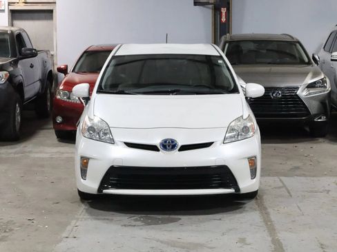 Used 2015 Toyota Prius Two image 2