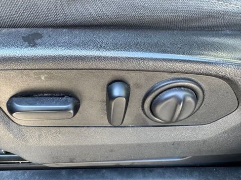 Used 2020 Chevrolet Silverado 1500 RST image 32