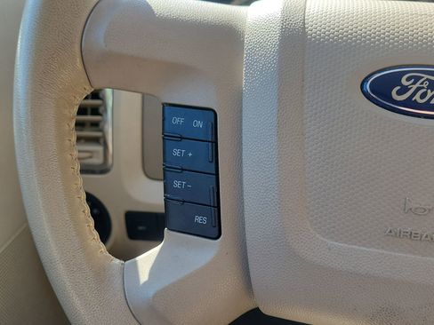 Used 2012 Ford Escape Limited AWD/4WD image 17