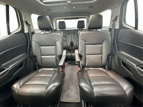 Used 2019 GMC Acadia SLT AWD/4WD image 15