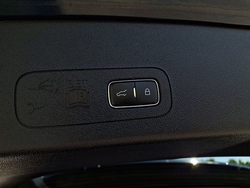 Used 2023 Lincoln Aviator Reserve w/ Equipment Group 201A AWD/4WD image 32
