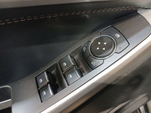 Used 2023 Ford Explorer XLT image 15