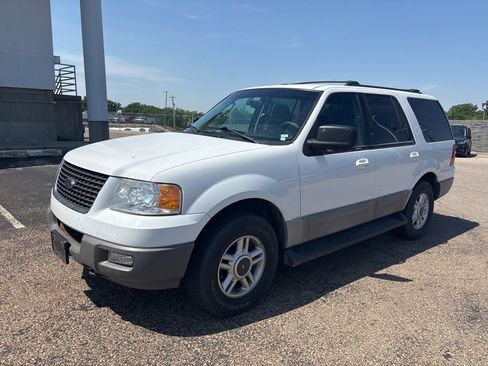 Used 2003 Ford Expedition XLT AWD/4WD image 3