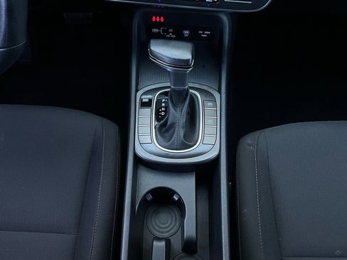 Used 2025 Hyundai Kona SEL image 15