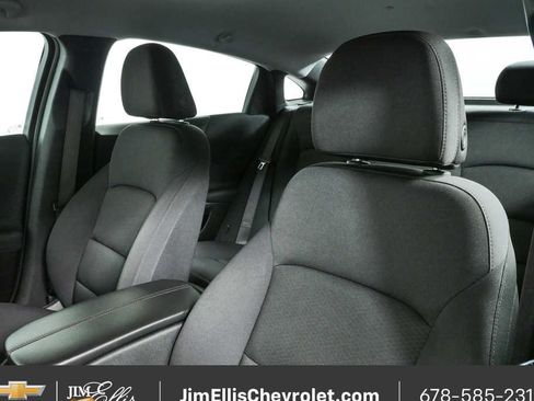Used 2025 Chevrolet Malibu LT FWD image 5