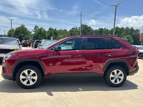 Used 2021 Toyota RAV4 LE AWD/4WD image 5