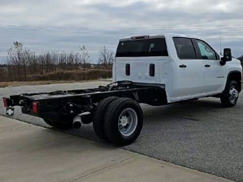 New 2026 Chevrolet Silverado 3500 W/T AWD/4WD image 8