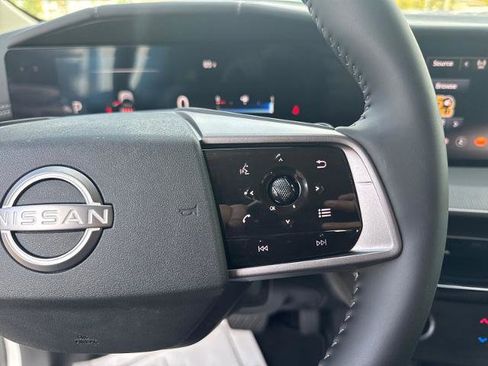 Certified 2025 Nissan Murano SV image 15