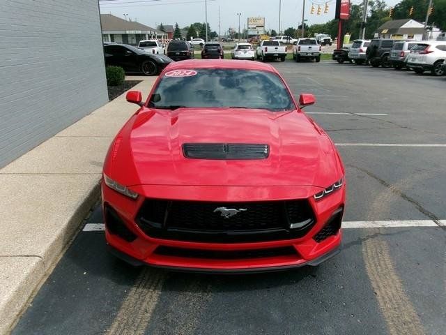 Used 2024 Ford Mustang GT w/ GT Performance Package RWD image 3