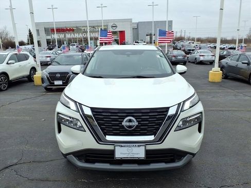 Used 2023 Nissan Rogue SV image 8
