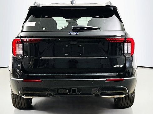 New 2026 Ford Explorer ST-Line w/ ST-Line Street Pack image 5