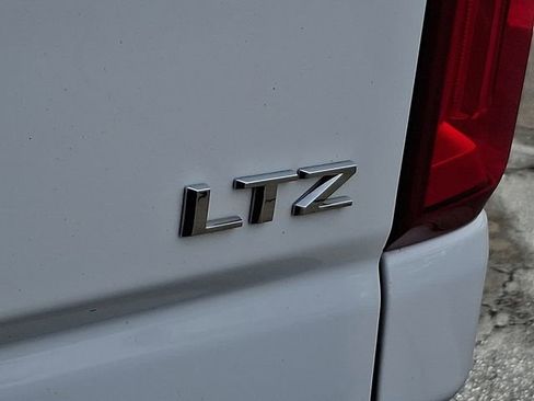 Used 2023 Chevrolet Silverado 3500 LTZ w/ LTZ Convenience Package image 33