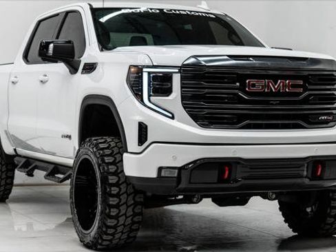 Used 2023 GMC Sierra 1500 AT4 image 5