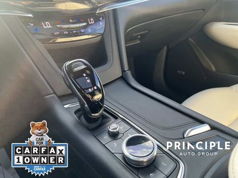 Used 2023 Cadillac XT6 Sport w/ Technology Package AWD/4WD image 30