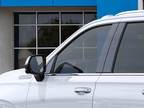 New 2026 Chevrolet Suburban High Country AWD/4WD image 12