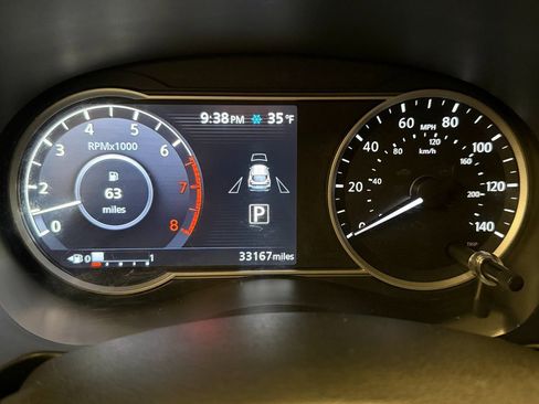 Used 2019 Nissan Kicks SV image 9