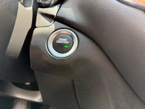 Used 2023 Chevrolet Equinox LT AWD/4WD image 11
