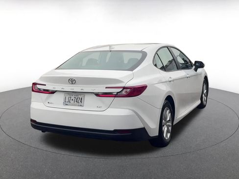 Used 2025 Toyota Camry LE image 15