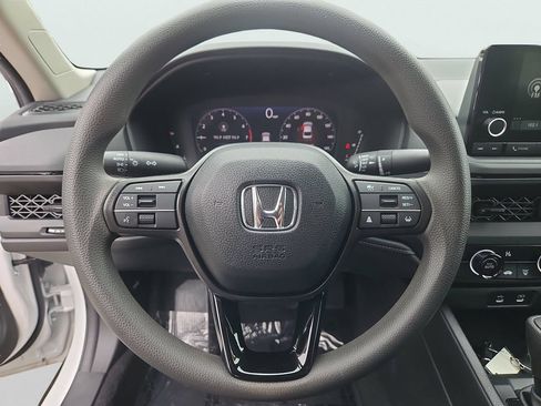 Used 2025 Honda Accord LX image 24