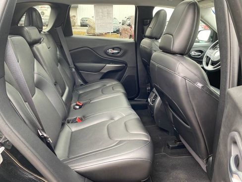 Used 2020 Jeep Cherokee Limited image 7