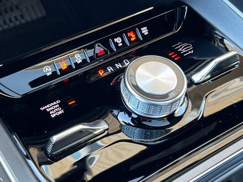 New 2026 Jeep Grand Wagoneer Limited AWD/4WD image 23