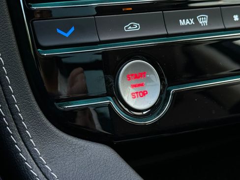 Used 2017 Jaguar F-PACE S AWD/4WD image 37